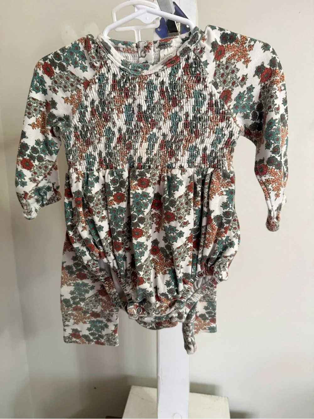 Kate Quinn Outfit